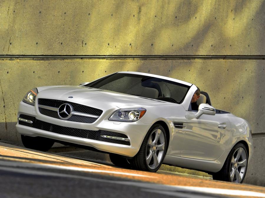 Mercedes-Benz SLK350 2011 года  (US) (фото 26 из 47)